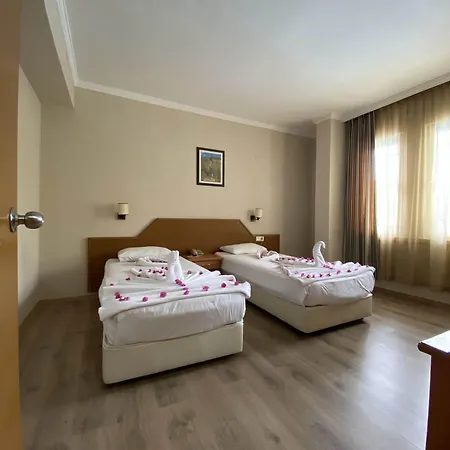 Ξενοδοχείο με διαμερίσματα Select & 3*