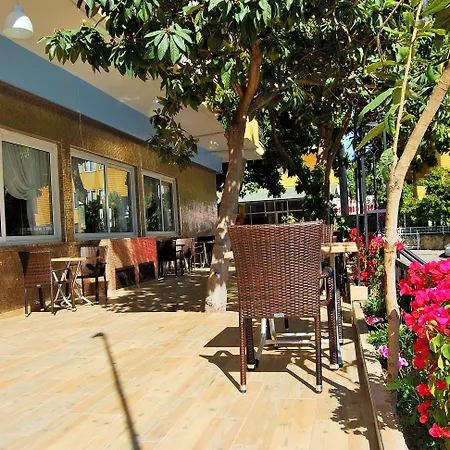 Select & Apartmanhotel 3*