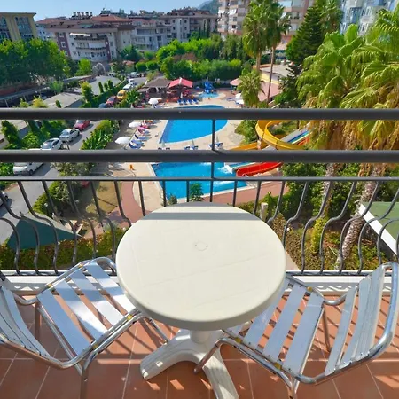 Apartmanhotel Select & 3*