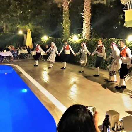 Select & アパートホテル 3*