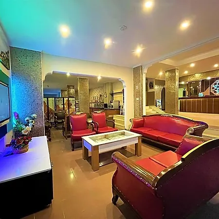 Select & Apartahotel 3*