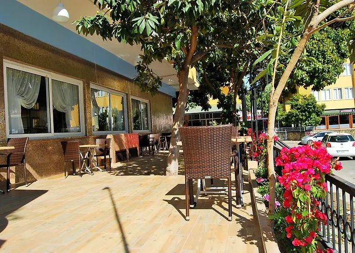 Select & Aparthotel 3*