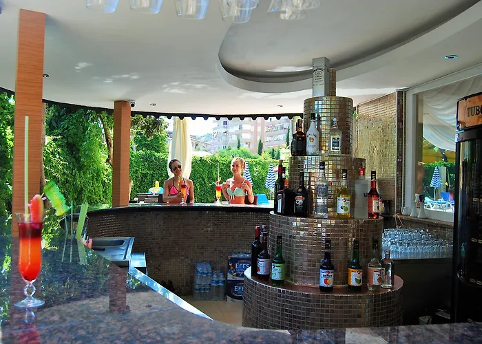 Select & 3* Аланія