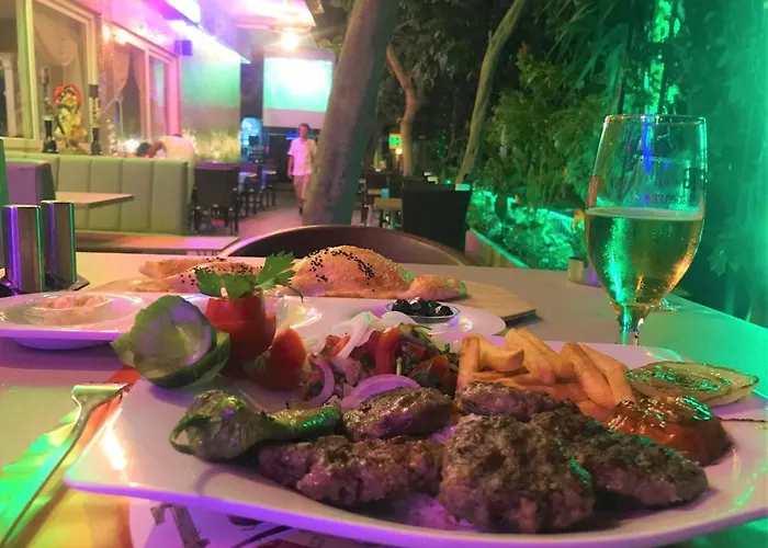 Select & Апарт-отель 3*