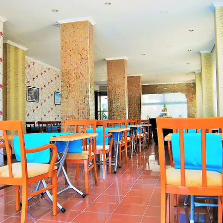 Select & Apartahotel 3*