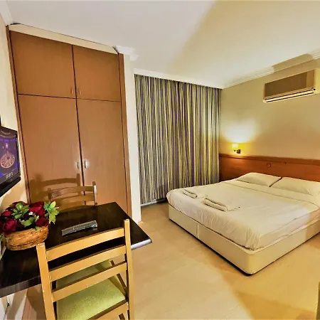 Select Suit&apart 3*